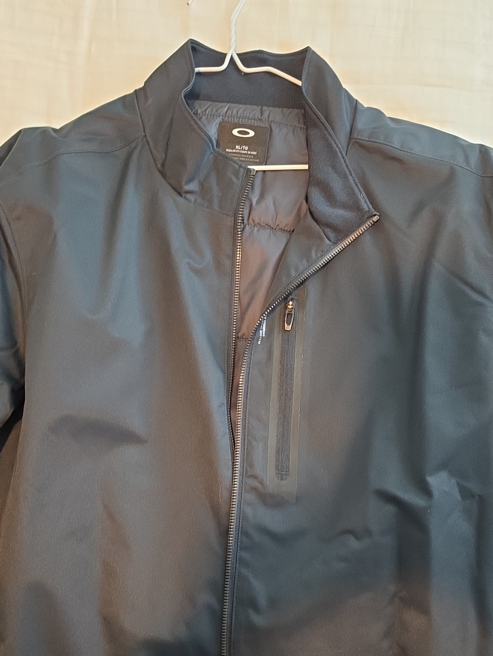 Oakley XL Black Men's Water-Resistant Zip-Up Rain Jacket